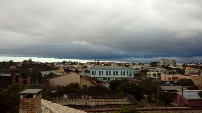 Quarta-feira inicia com ventania e possibilidade de chuva