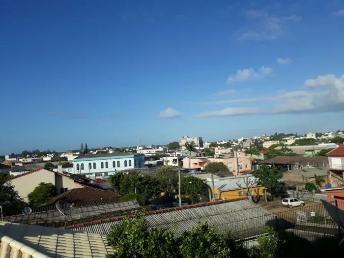Tempo segue seco e ensolarado nesta sexta-feira