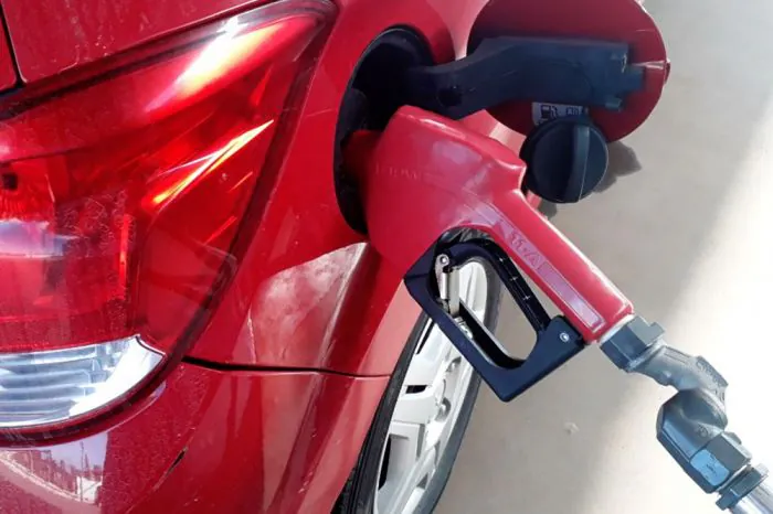 Petrobras eleva preço da gasolina nas refinarias após 5 quedas seguidas