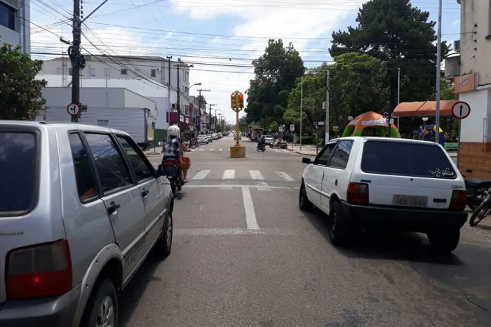 Licenciamento 2017 vence em 31 de julho para veículos com placas final 9 e 0