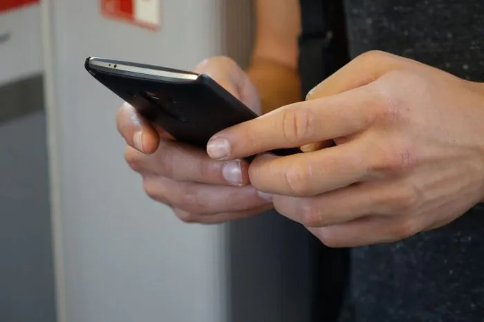 WhatsApp apresenta novo recurso que informa quantas vezes sua mensagem foi encaminhada