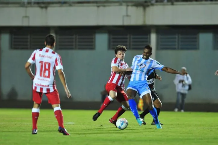 Inter deixa os titulares em casa e leva 1 a 0 do Lajeadense
