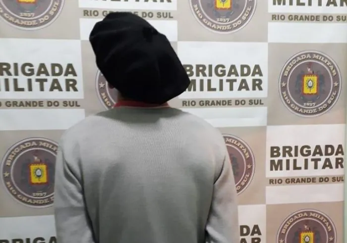 Após realizar manobras perigosas, homem é preso alcoolizado em São Lourenço do Sul