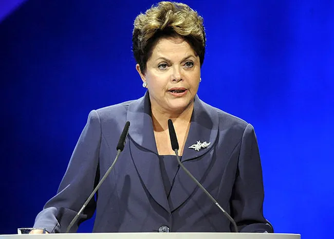 Dilma pede que novos ministros trabalhem para modernizar ministérios