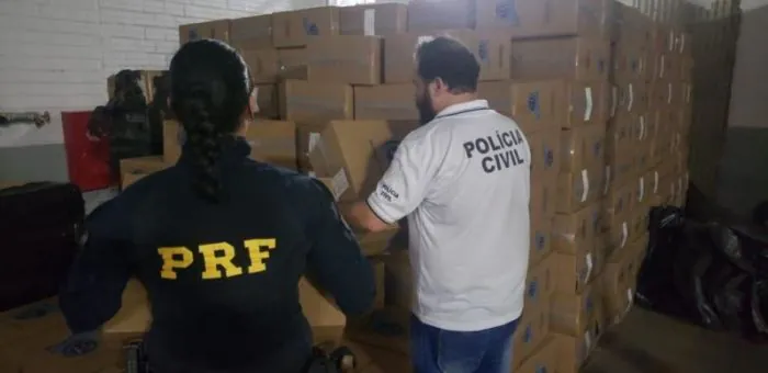 Cerca de 500 mil maços de cigarros ilegais são apreendidos em Sapucaia do Sul