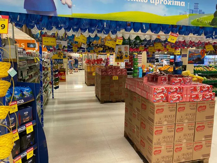 Prefeituras decretam fechamento de comércio em Camaquã e região