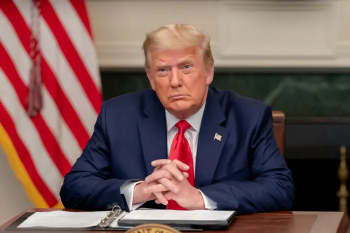 Mídia Social suspende canal de Donald Trump