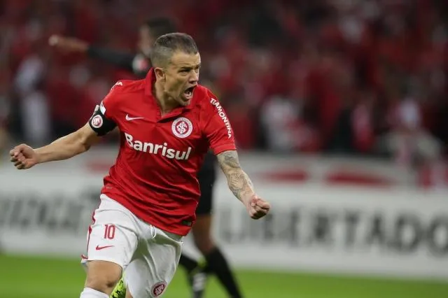 Inter vence Tigres por 2 a 1 e encaminha classificação à final da Libertadores