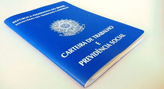 Auxílio Emergencial: trabalhador passa a receber por PIX no dia 30