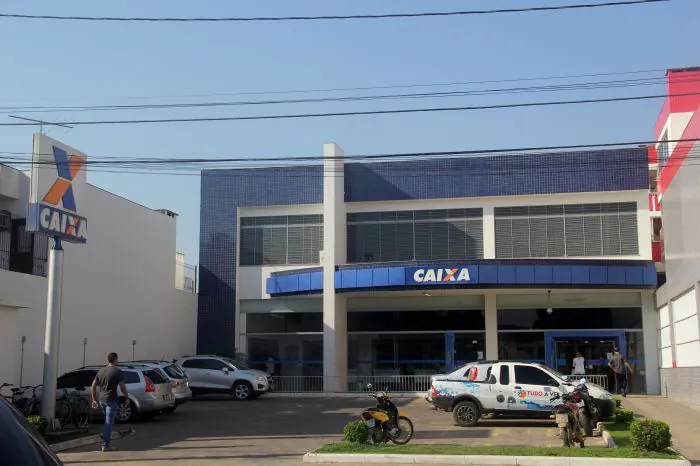 Auxílio Emergencial Permanente: ministro estuda a possibilidade de implantação
