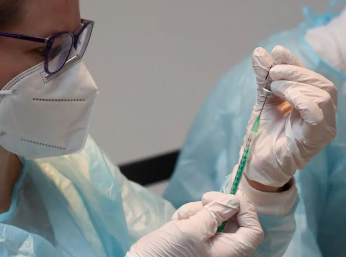 Anvisa libera estudo clínico de nova vacina, que já seleciona voluntários no país