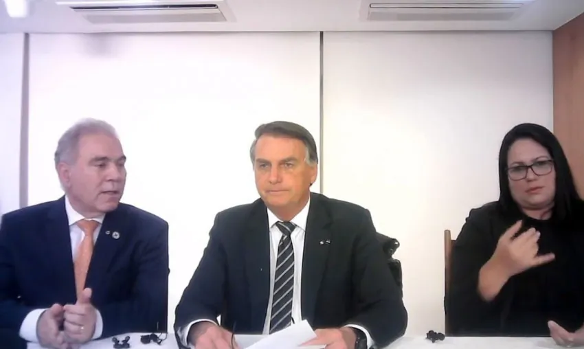 “Você pode apagar um ponto de luz agora”, apela Bolsonaro para que população economize energia