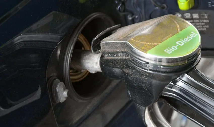 Governo reduz temporariamente porcentagem de biodiesel no óleo diesel