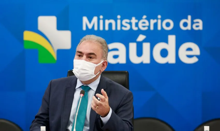 Ministro da Saúde diz que vacinação em massa é essencial para retomada da economia