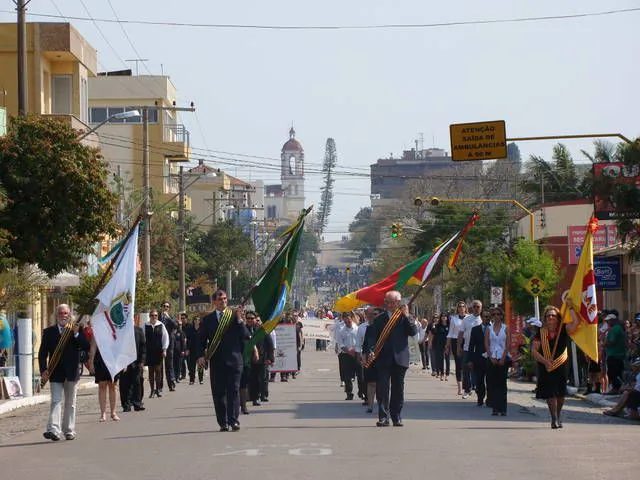 Desfile Cívico acontece nesta segunda-feira (7) em Camaquã