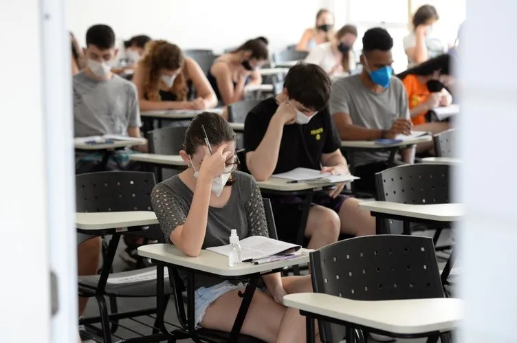 Cinco provas encerram o Vestibular UFRGS 2022 neste domingo