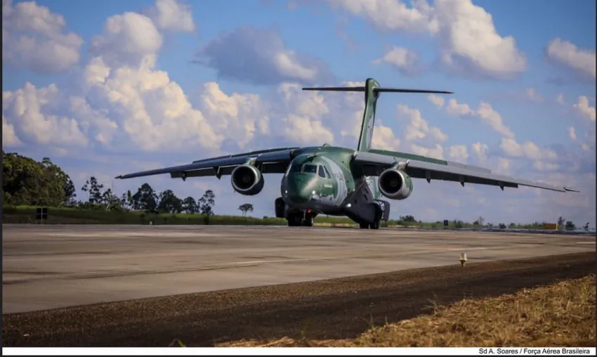 Aviões da Força Aérea Brasileira estão de prontidão para retirada de brasileiros da Ucrânia