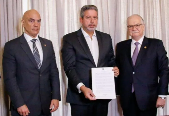 TSE e Câmara dos Deputados assinam compromisso de combater notícias falsas no período eleitoral