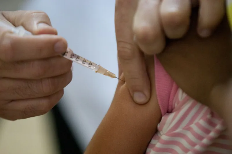 Vacinação infantil contra sarampo e gripe é antecipada para esta segunda-feira (25)