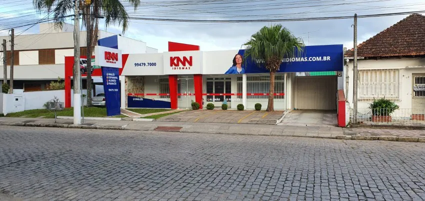 Uma das maiores redes de escola de idiomas do país abre vaga para área comercial em Camaquã