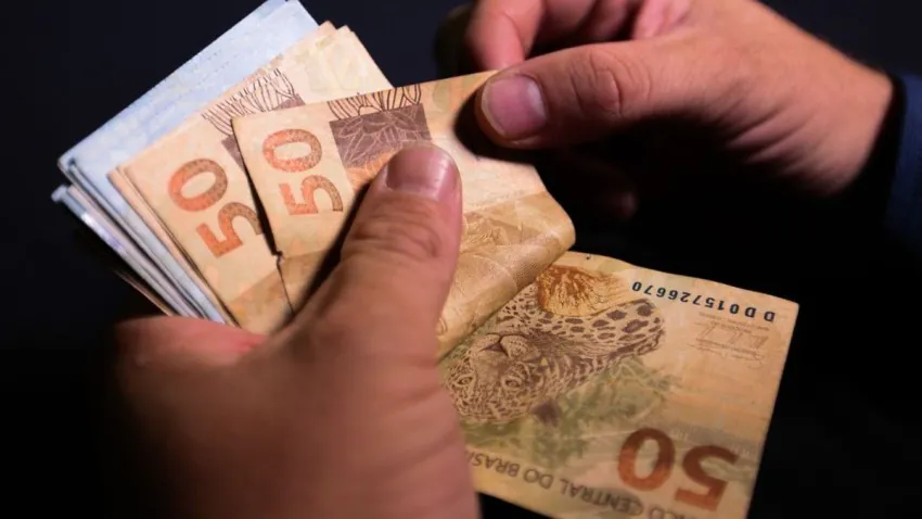 ÚLTIMA CHANCE! Você ainda pode sacar até R$ 1,2 mil do abono PIS/Pasep
