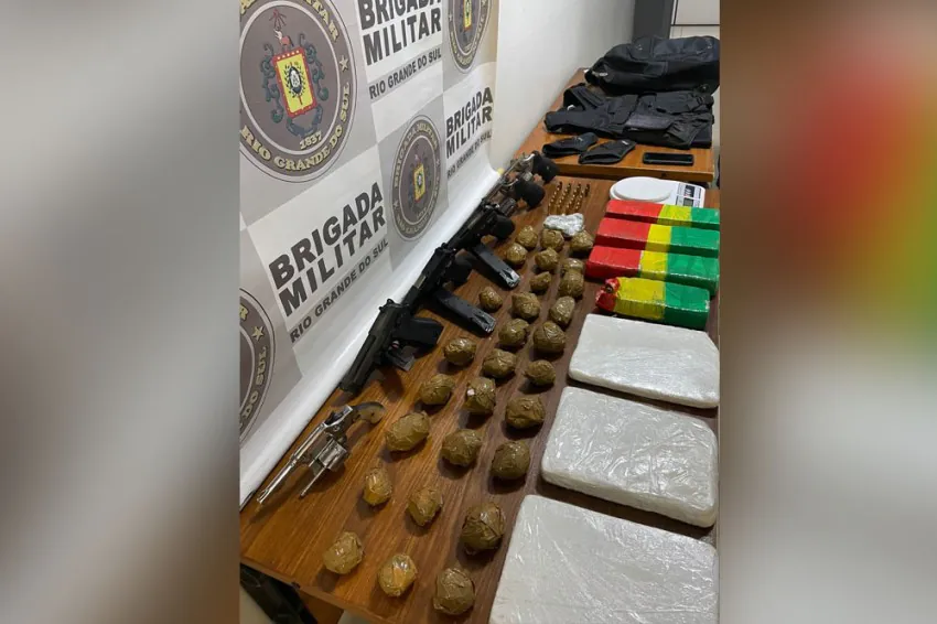 Brigada Militar prende homem e apreende armas e drogas em Camaquã