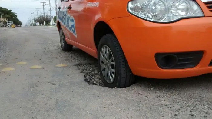 Excesso de buracos da Faixinha causa transtornos aos motoristas