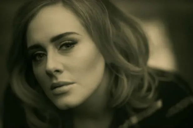 Adele bate recorde e canção “Hello” atinge marca de 1 milhão de downloads
