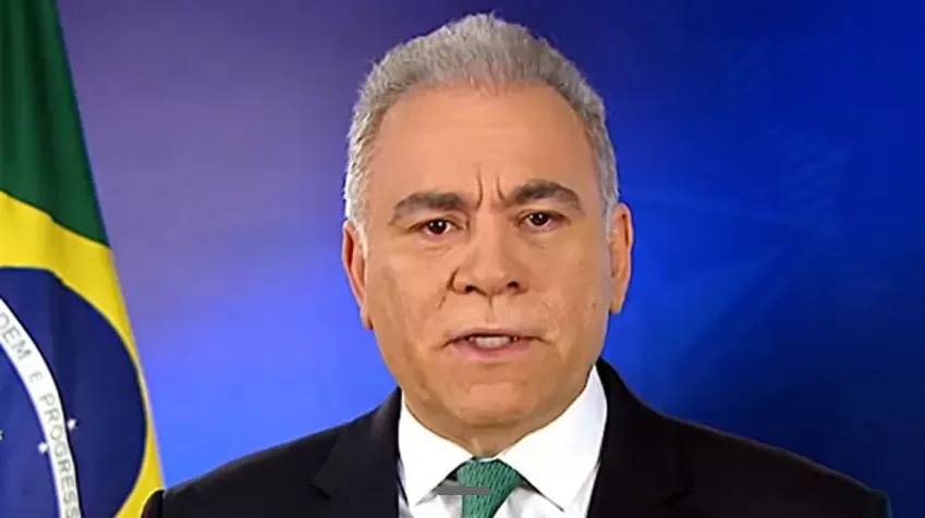 Ministro da Saúde pede que pais e responsáveis levem as crianças para vacinação contra a poliomielite