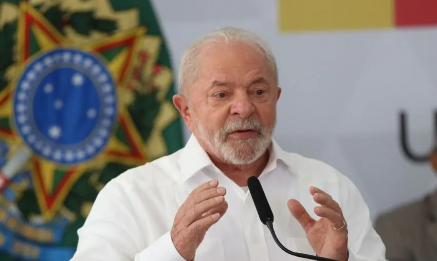 Lula anuncia aumento do salário mínimo para R$ 1.320 em pronunciamento
