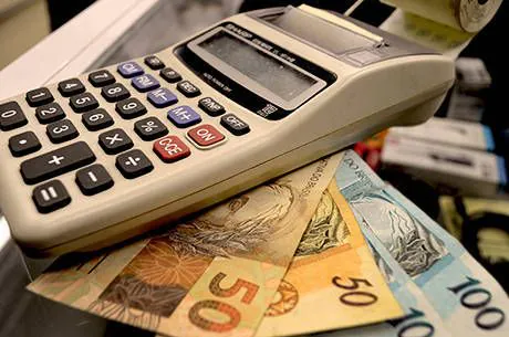 Receita abre amanhã consulta a lote do Imposto de Renda na malha fina