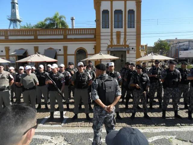 Operação da Brigada Militar prende cinco pessoas em Camaquã
