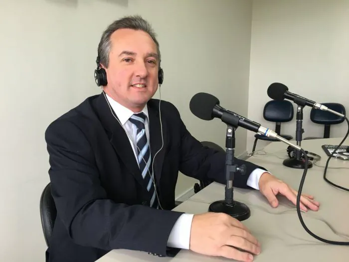 Acompanhe comentários de Flávio Torino na Acústica FM