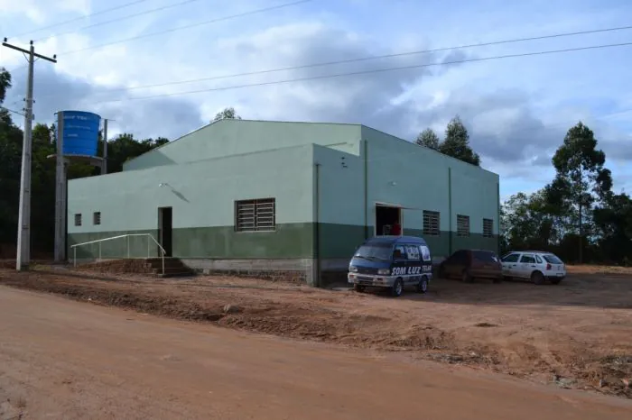 Prefeitura inaugura pavilhão destinado à Cooperad