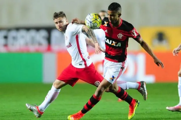 Em jogo morno, Inter perde para o Flamengo em Cariacica por 1 a 0
