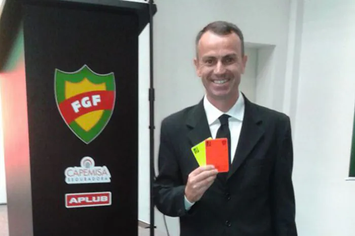 Árbitro de Camaquã conclui curso da Federação Gaúcha de Futebol