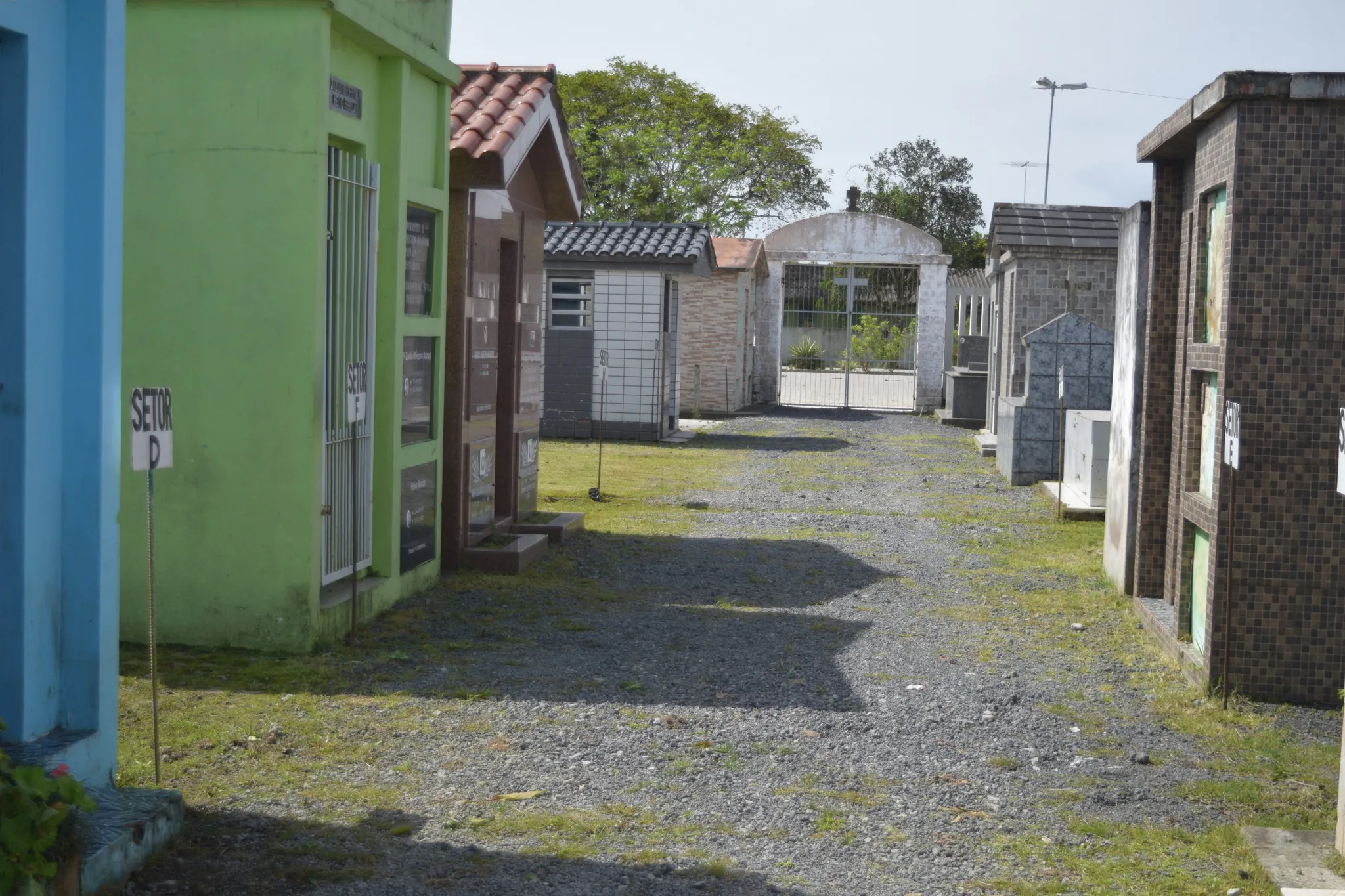 Cemitério municipal de Tapes recebe obras de melhoria
