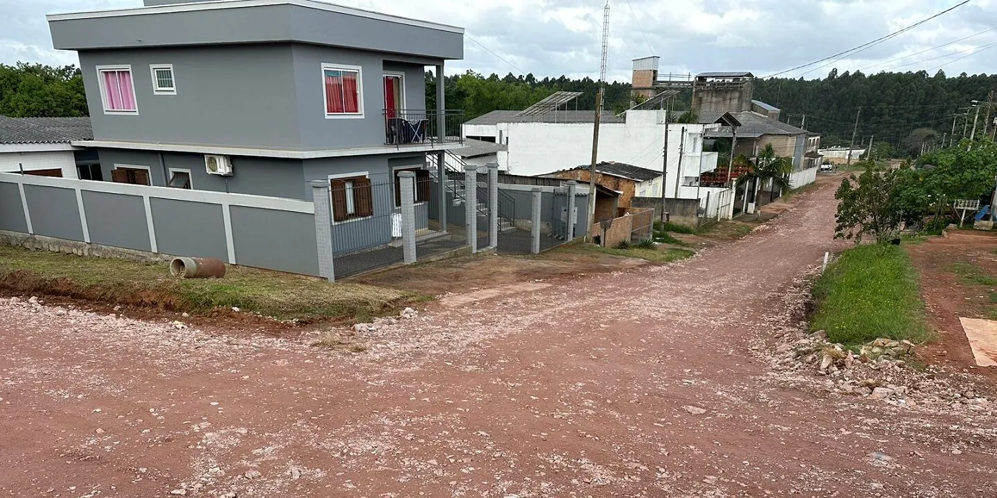 Prefeitura de Camaquã realiza mutirão de encascalhamento em diversos bairros