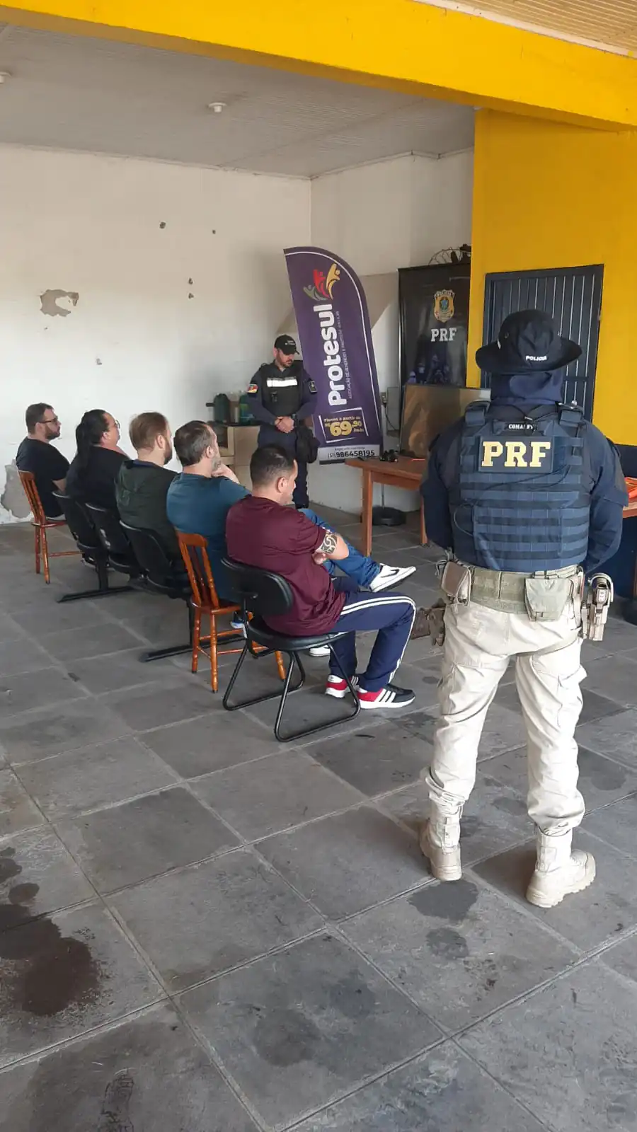 Trânsito: PRF realiza atividades educativas em Camaquã