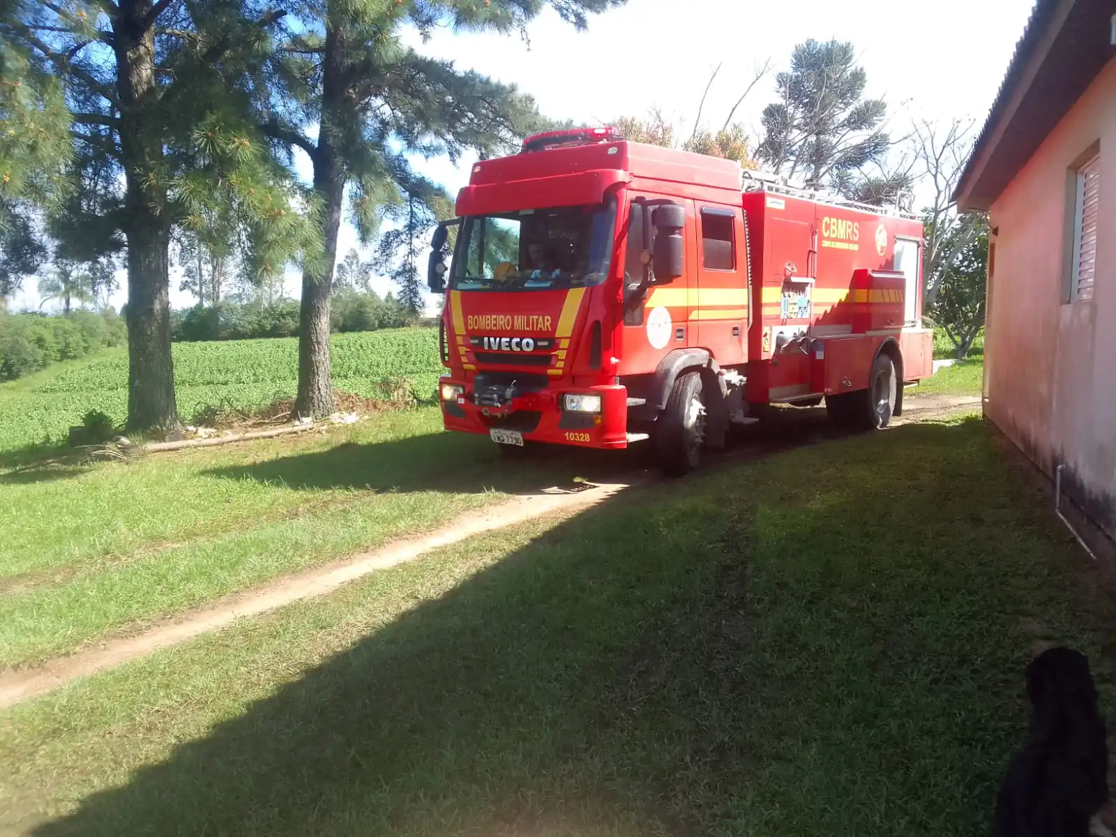 Estufa de fumo pega fogo na ERS 350 em Chuvisca 