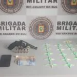 Brigada Militar realiza duas prisões por tráfico de drogas e porte ilegal de arma em Rio Grande