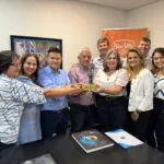 Grupo Roxo recebe Troféu Raízes da Blue Ville em Camaquã