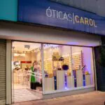 Óticas Carol reinaugura loja em Camaquã