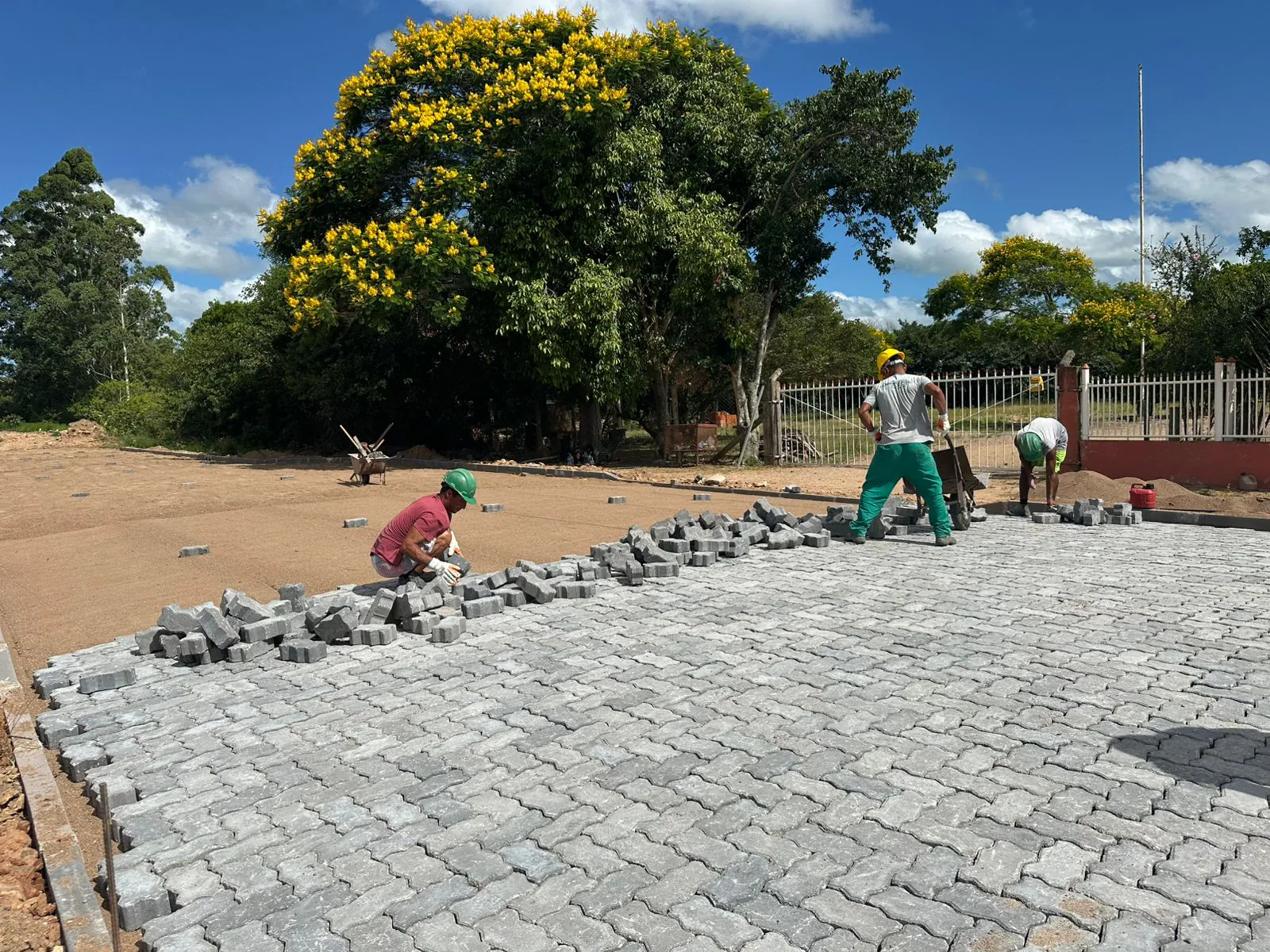 Duas ruas do bairro Parque Residencial Arroio Duro recebem calçamento em Camaquã. Foto: Divulgação | Prefeitura de Camaquã