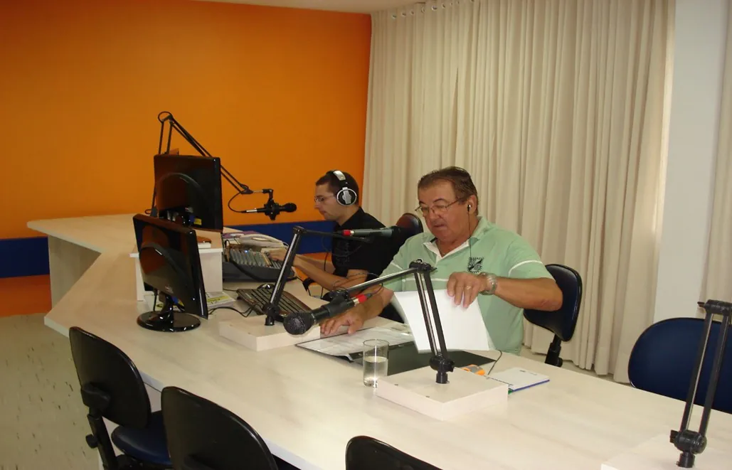 Registro dos bastidores do Jornal da Acústica