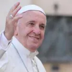 Papa Francisco apresenta insuficiência respiratória nesta segunda-feira (03)