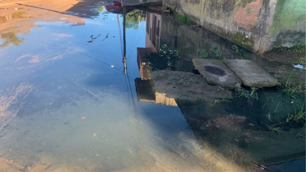 Ouro Verde sofre com alagamentos e problemas de esgoto