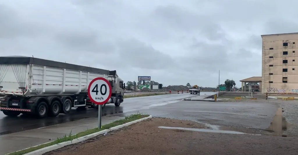 DNIT alerta para interdição na BR-116 em Camaquã