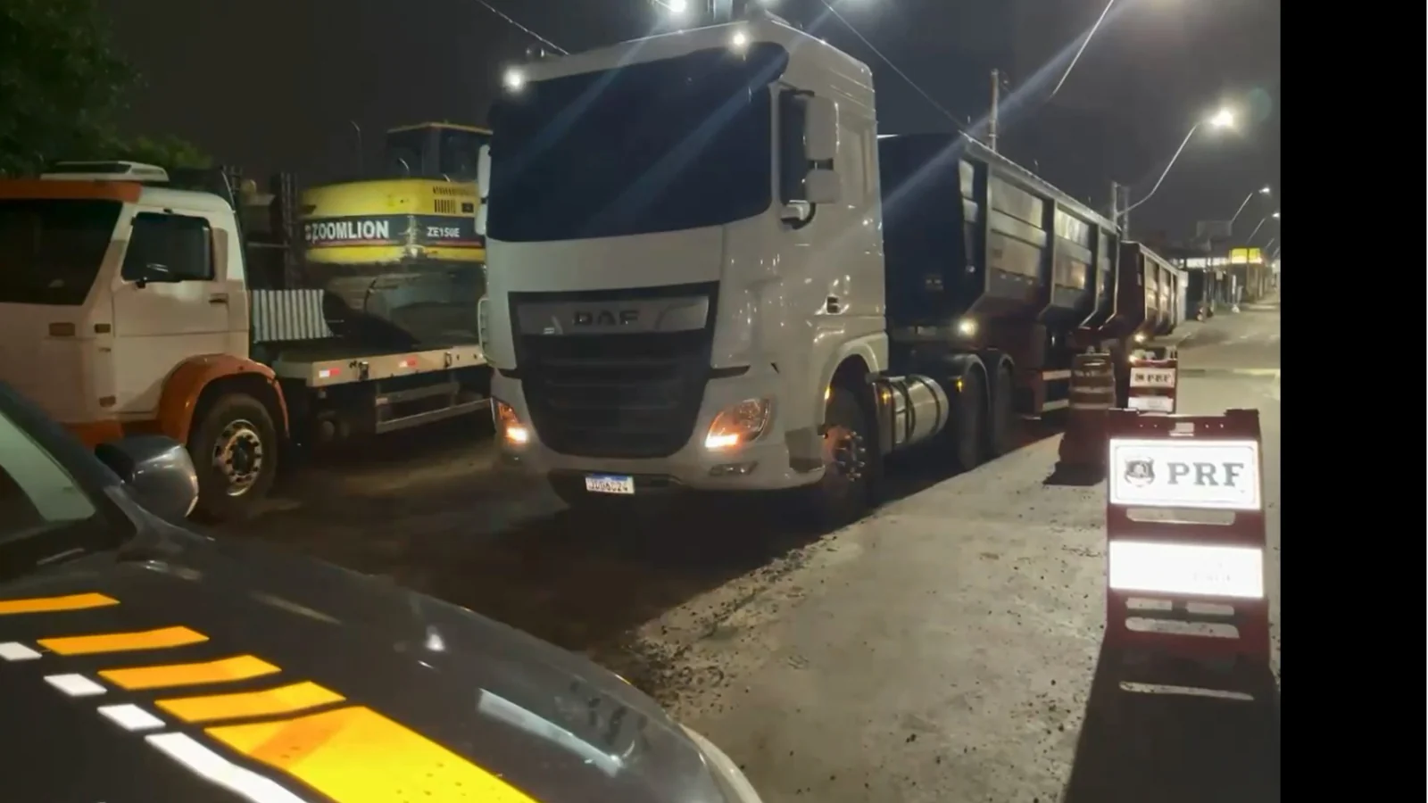 PRF flagra carreta com mais de 62 toneladas de excesso de peso na BR-290 em Porto Alegre