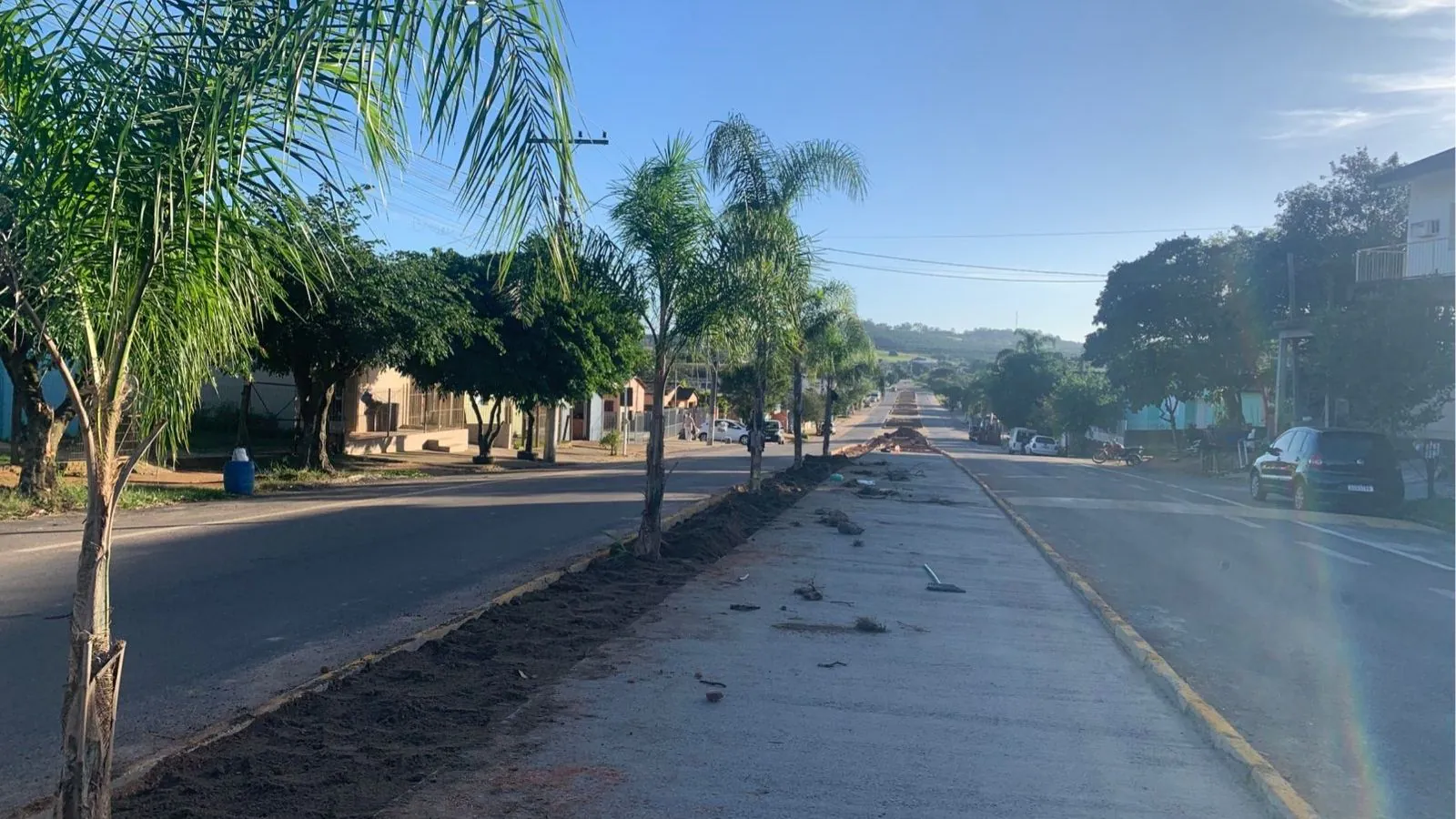 Avançam as obras de construção de canteiros na Major João Meirelles